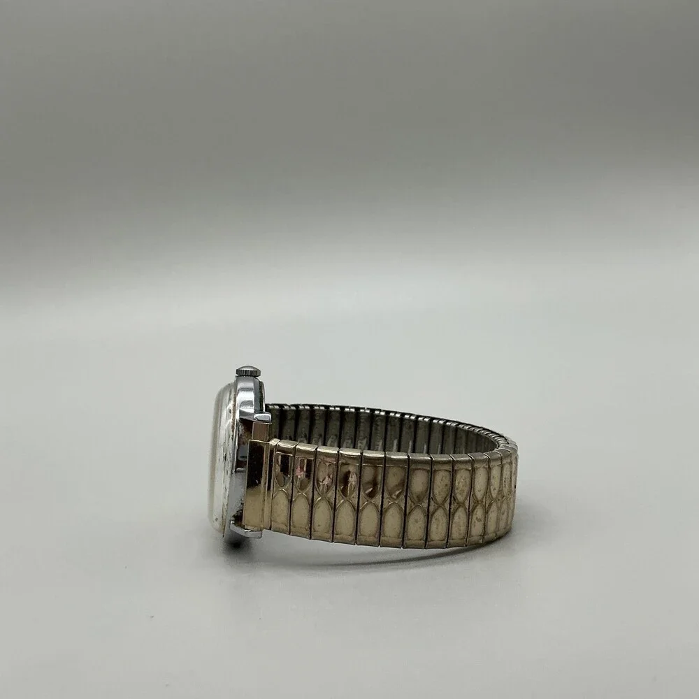 Vintage Timex Mens Watch 35mm White Dial Manual Wind Gold Expansion Bracelet